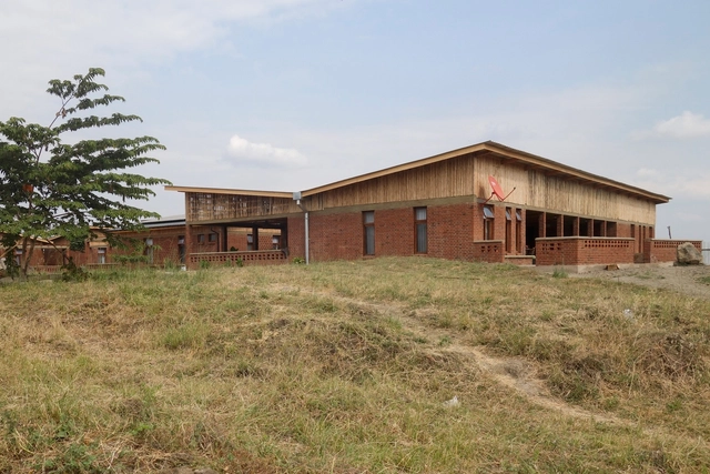 Centro Infantil Kao La Amani / Article 25 - Fotografía exterior, Arquitectura Educacional, Fachada