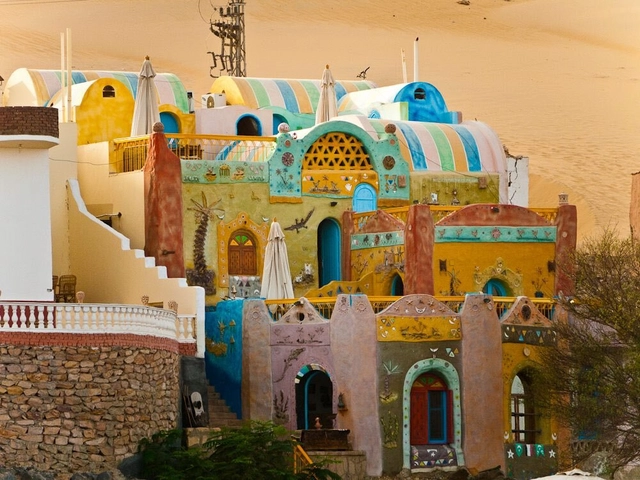 Motivos y ornamentaciones: inspiraciones detrás de los colores de la arquitectura tradicional africana - Imagen Principal