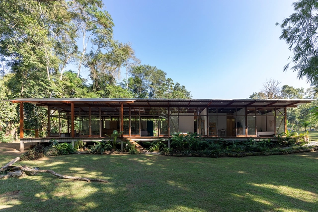 Casa Canto Verde / Kiti Vieira Arquitetura - Fotografia de Exterior, Casas, Jardim, Fachada, Floresta