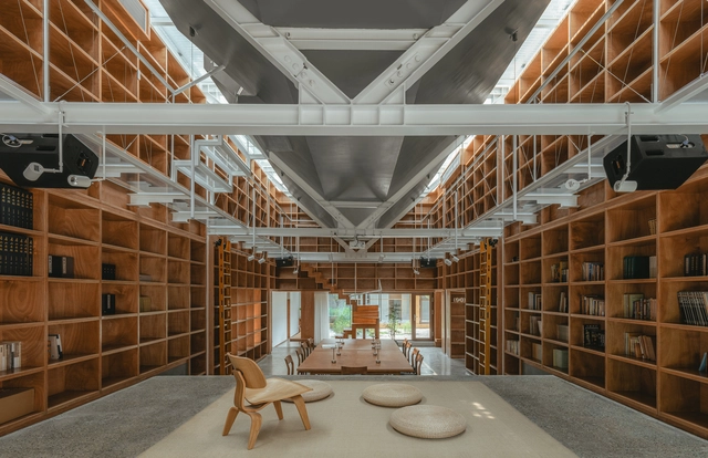 Casa Sob o Barco / Chaoffice - Fotografia de Interiores, Casas, Viga, Fachada, Iluminação, Mesa
