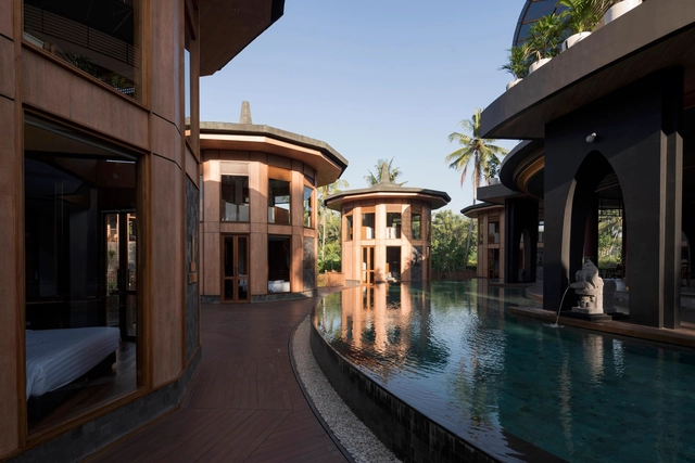 Hotel Le Temple Borobudur Resort / APCONSULTANT - Fotografia de Exterior, Hotéis, Aido, Fachada, Arco