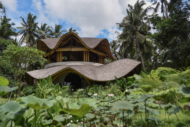 Espacio de Yoga & Spa Ubud / Pablo Luna Studio - Fotografía exterior, Interiores De Espacios De Bienestar, Jardín, Bosque