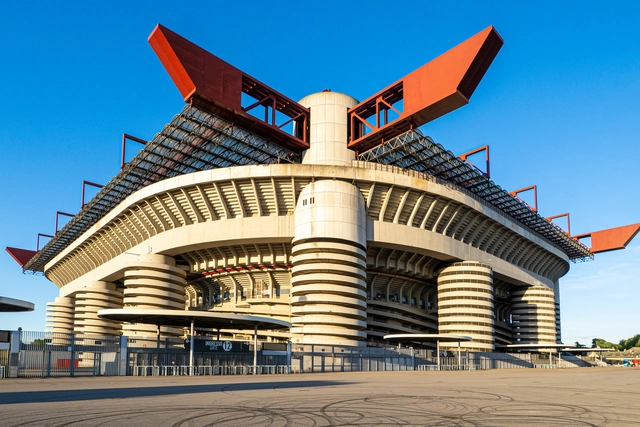 El estadio San Siro de Milán se salva de la demolición - Imagen Principal
