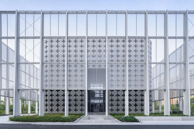 Iglesia de Jesús de Fengxian Qixian / Wutopia Lab - Fotografía exterior, Iglesia, Fachada, Cierros