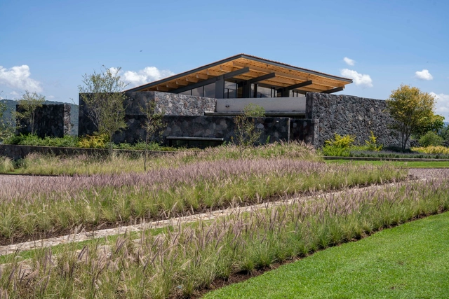 Pabellón Vista Lago / Ciklik + Vargas Arquitectos - Fotografía exterior, Casas, Jardín, Fachada
