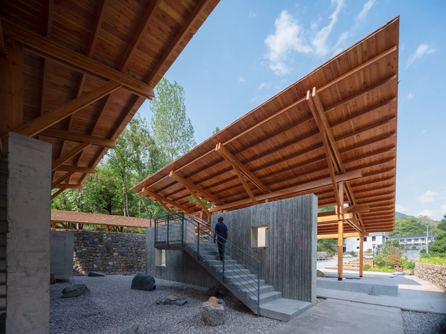 Multifunctional Service Center of Liuba Mountain Scenic Area / Shulin Architectural Design - Exterior Photography, Community , Beam, Facade