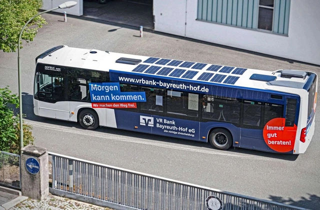 Tecnologia permite equipar qualquer ônibus com painéis solares - Imagem de Destaque