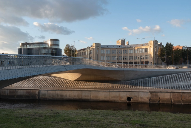 Bridge Plaza / KILD - Exterior Photography, Bridges , Facade, Arch, Cityscape