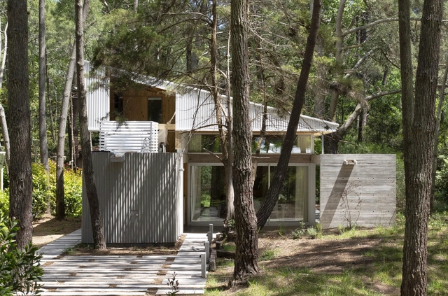 Casa Pingüino / Estudio Galera - Fotografia de Exterior, Casas, Porta, Floresta