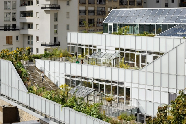 RATP Habitat Headquarters / Atelier du Pont - Exterior Photography, Offices Interiors, Facade, Handrail, Balcony