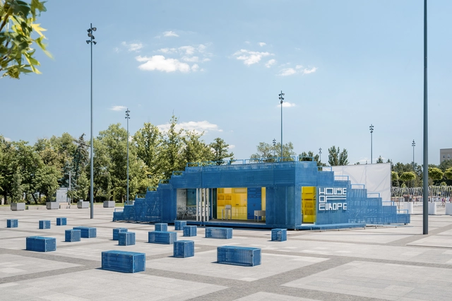 Arquitectura para contextos cambiantes: el pabellón móvil de prototype imagina un plan para la reconstrucción de Ucrania - Imagen Principal