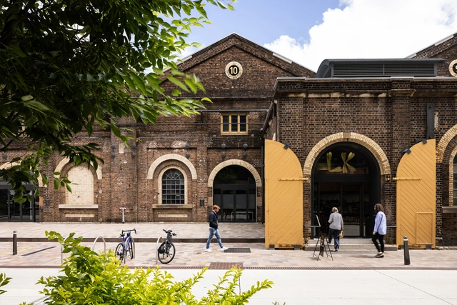 Locomotive Workshop / Sissons Architecture - Exterior Photography, Office Buildings, Courtyard, Facade, Arch, Arcade