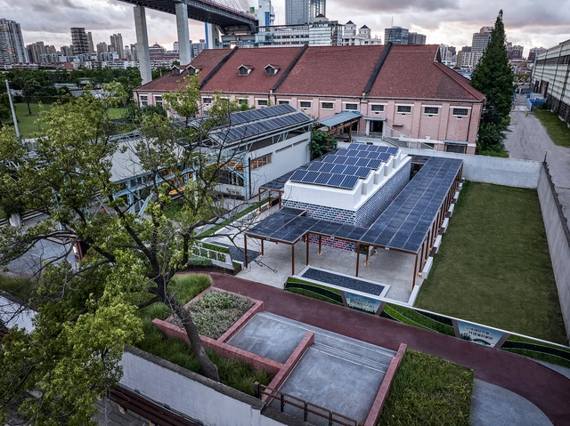 Renovation of Huangpu River Yangpu Bridge Water Quality Automatic Monitoring Station  / TJAD Atelier L+ - Exterior Photography, Sustainability, Garden, Facade, Cityscape