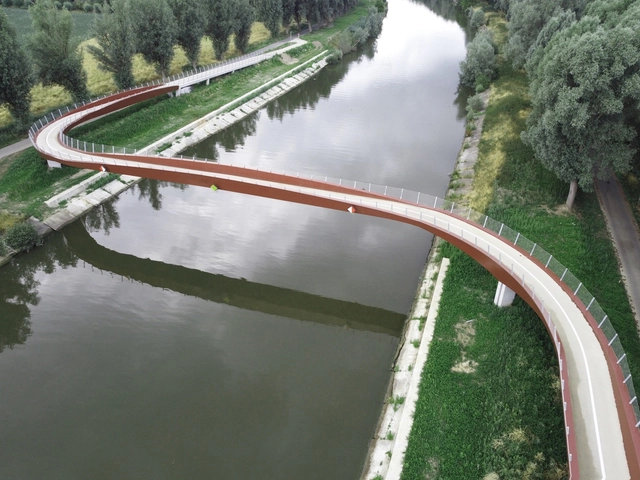 Ponte Vlasbrug / SBE nv - Fotografia de Exterior, Passarela, Jardim
