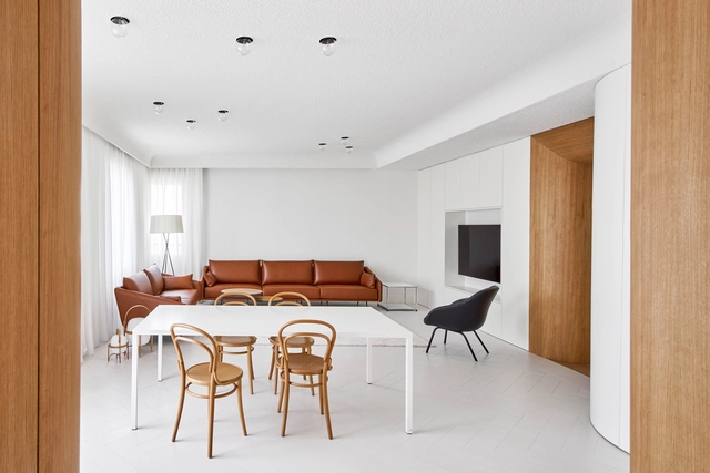 Renovación Cuarto Bocel / Estudio Gonzalo del Val + Toni Gelabert Arquitectes - Fotografía interior, Casas, Fachada, Puerta, Mesas, Sillas