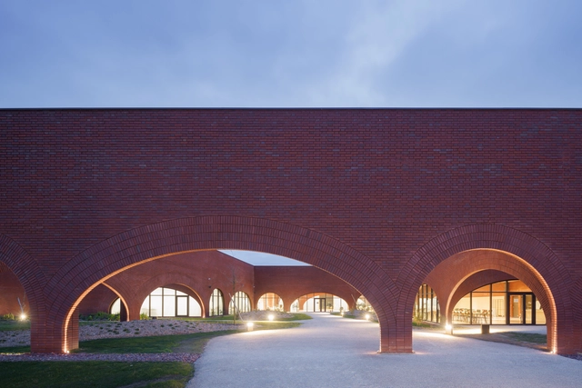 Hermès Workshops / Lina Ghotmeh Architecture - Exterior Photography, Workshop, Facade, Arch