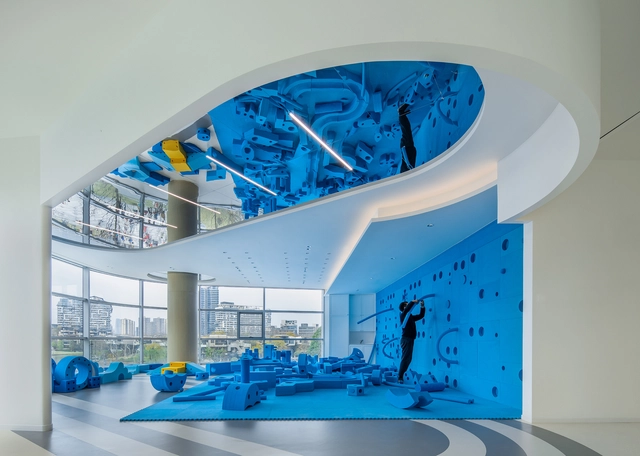 麓湖云朵幼儿园室内设计 / 天仝建筑 - 室内图, 教育建筑室内设计, 表皮, 楼梯