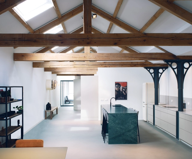 Geschutswerf Apartment / Studio Appelo - Interior Photography, Apartment Interiors, Kitchen, Beam