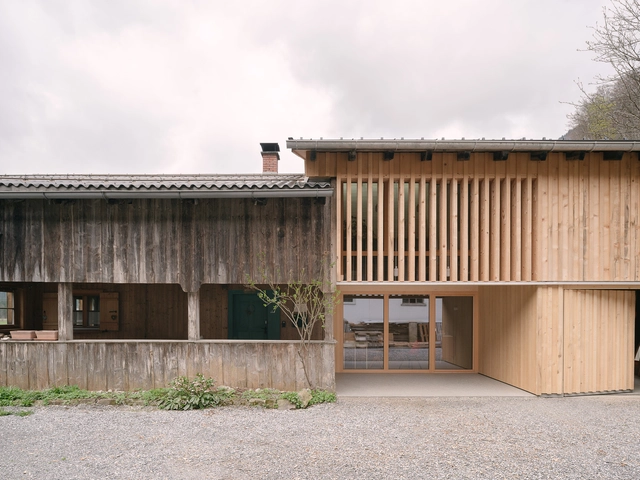 The Hinterhaus Restoration / Simon Moosbrugger Architekt - Exterior Photography, Residential, Courtyard, Facade