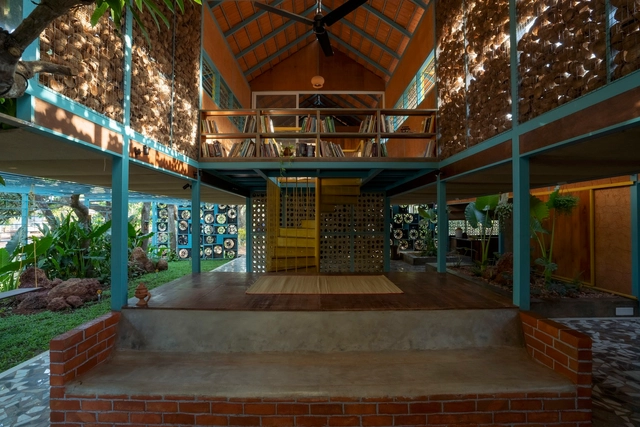 Skin and Bone Residence / A Line Studio - Interior Photography, Houses, Garden, Stairs, Door, Facade, Handrail