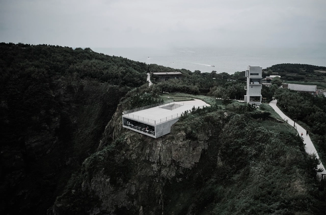 Cliff Café and Tower House / TAO - Trace Architecture Office - Exterior Photography, Houses