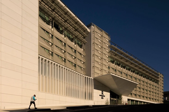 Hotel Renaissance Porto Lapa / Visioarq Arquitectos - Fotografia de Exterior, Hotéis, Fachada
