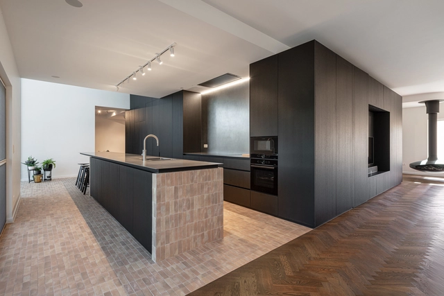The Black Box / Objekt Architecten - Interior Photography, Renovation, Kitchen, Facade, Beam, Countertop, Sink
