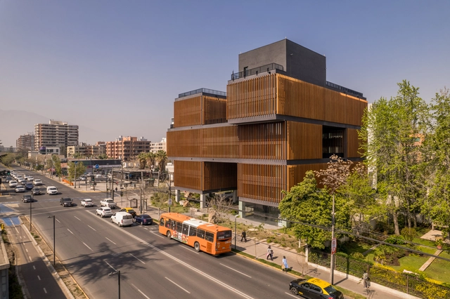 Edifício Gibraltar / COMUN - Fotografia de Exterior, Edifícios De Escritórios, Fachada