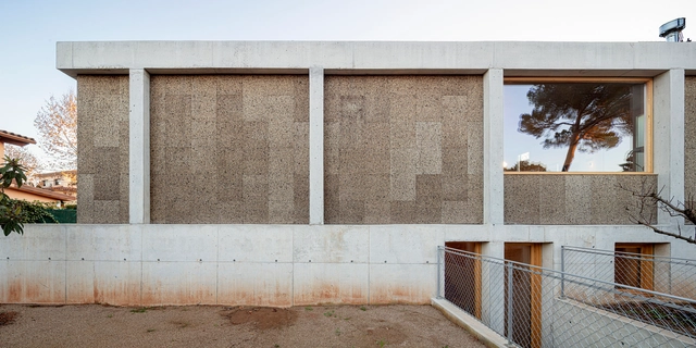 Casa MM / Alventosa Morell Arquitectes  - Fotografia de Exterior, Em Detalhe, Fachada, Porta