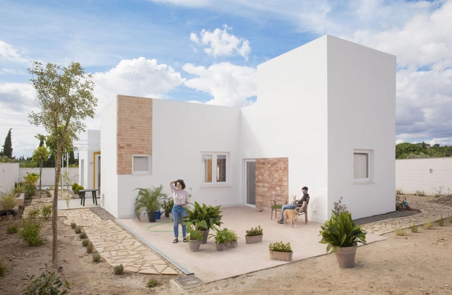 Casa para una familia de felinos y caninos / AFAB - Fotografía exterior, Sustentabilidad, Fachada