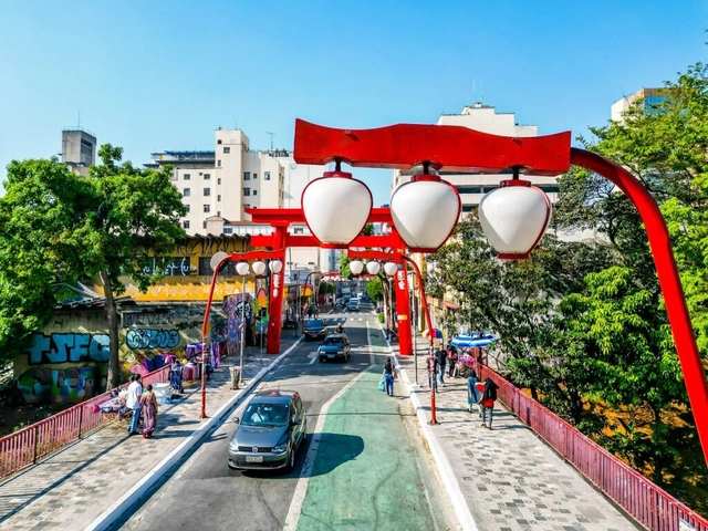 Ruas do bairro Liberdade em São Paulo serão exclusivas para pedestres aos domingos - Imagem de Destaque