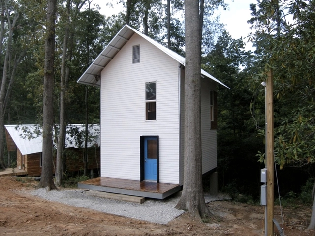 Loft House / Ryan Stephenson, Joey Fante, Kait Caldwell, Aimee O'Carroll - Featured Image