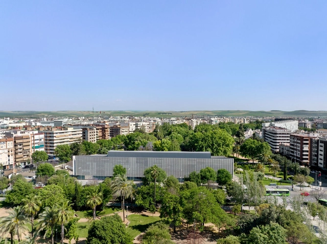 Biblioteca Pública de Córdoba / Paredes Pedrosa Arquitectos - Fotografía exterior, Bibliotecas, Jardín, Fachada, Urbano