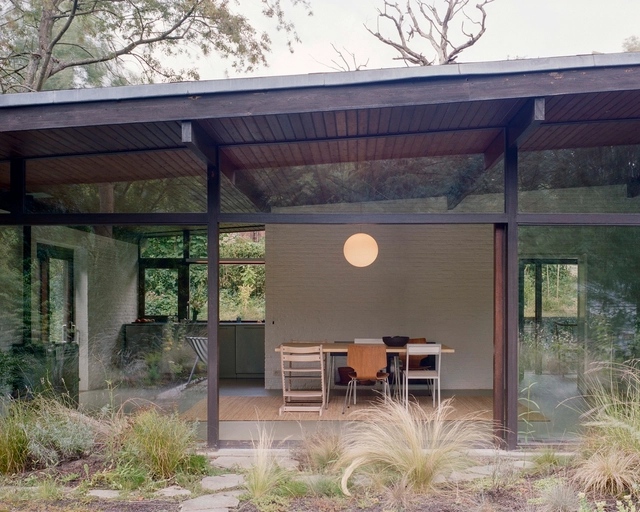Kelleveld House / MAMOUT + Stéphanie Willocx - Exterior Photography, Extension, Patio, Door, Facade, Beam, Table, Chair