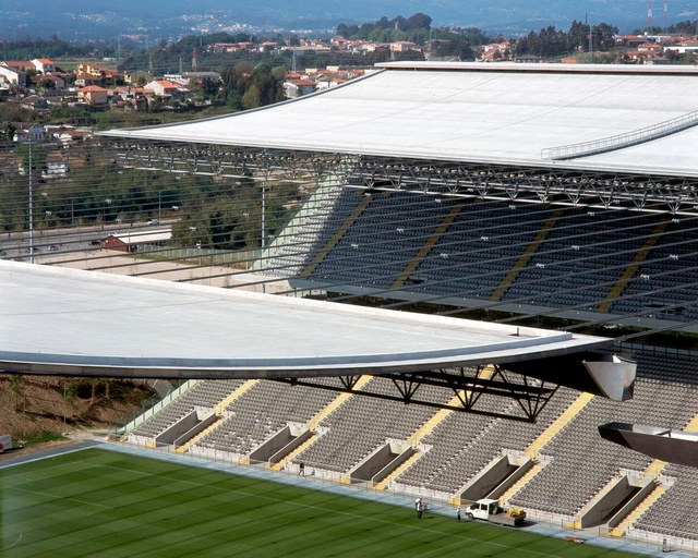 Neuroarquitetura e esportes: uma análise do Estádio de Braga de Eduardo Souto de Moura - Imagem de Destaque
