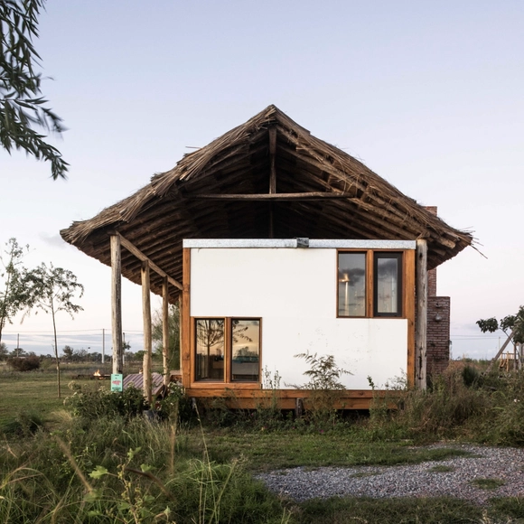 Casa Vegetal / Facundo S. López - Fotografía exterior, Casas, Fachada, Costa