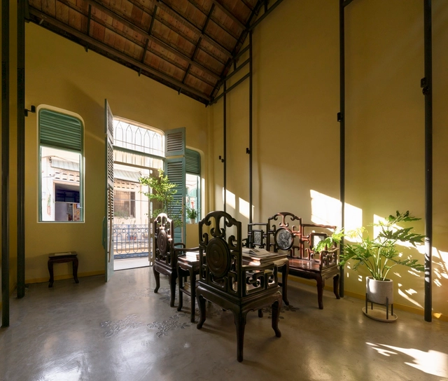 The CORE Office / AD+studio - Interior Photography, Adaptive Reuse, Bench