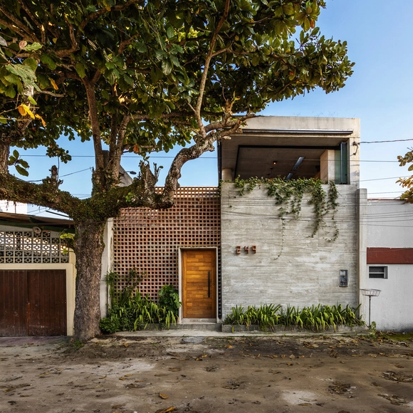 Casa Aguá / BOLO arquitetos - Fotografia de Exterior, Casas, Fachada, Porta