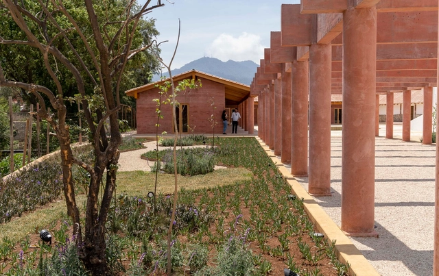 Community Development Center in the old Rastro Municipal / Laboratorio de Acupuntura Urbana - Exterior Photography, Public Space, Garden, Facade