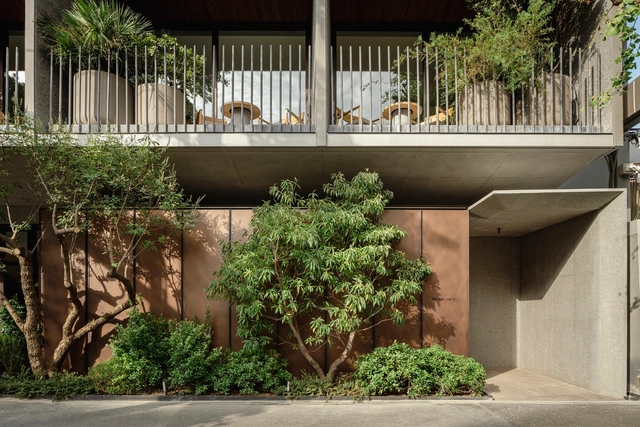 TRUNK (HOTEL) PARQUE YOYOGI / Keiji Ashizawa Design - Fotografía exterior, Hoteles, Jardín, Fachada, Cierros, Barandas