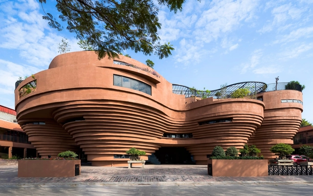 Casa Comunitaria de Cerámica de Bat Trang / 1+1>2 Architects - Fotografía exterior, Centro Cultural, Fachada
