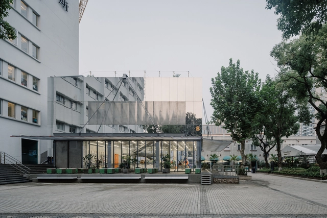 Kolon Sport 1973 / Roarc Renew - Exterior Photography, Retail , Facade
