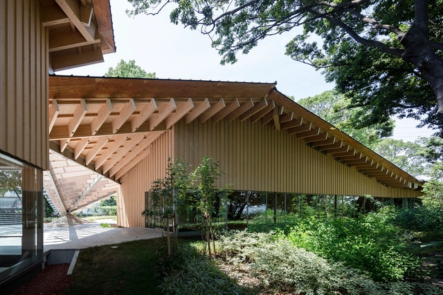 KANEKA Wellness Center / Kengo Kuma & Associates + TAISEI DESIGN Planners Architects & Engineers - Exterior Photography, Wellness Interiors, Garden, Facade, Beam