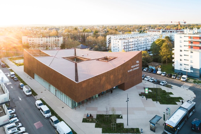Sainte-Geneviève- des-Bois 媒体图书馆 / archi5 + Calmm architecture - 建筑图, 图书馆, 表皮, 城市