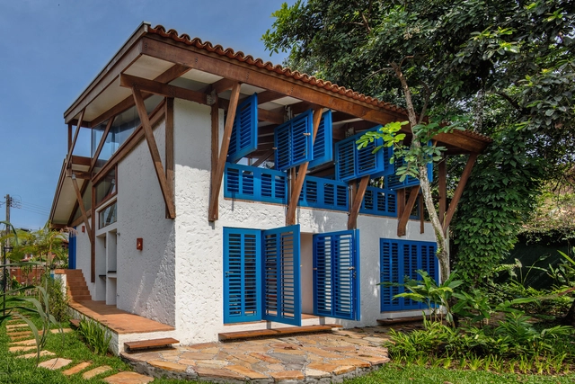 Casa Renzo / Obra Arquitetos - Fotografia de Exterior, Casas, Jardim, Fachada, Porta