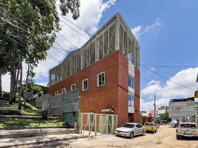 Centro Comunitario Plantando Semillas / Taller ACÁ - Fotografía exterior, Centro Comunitario, Fachada