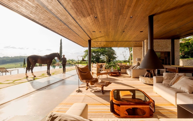 Casa Coudelaria / Studio Arthur Casas - Fotografía interior, Casas, Terraza, Fijación Vigas, Sillas