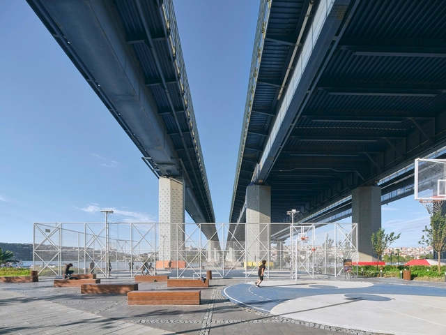 Golden Horn Waterfront Sports Park And Public Space / Ervin Garip + Banu Garip - Exterior Photography, Park, Facade, Beam