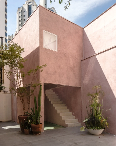 Renovación y Ampliación de Casa Vila Mariana / entre escalas - Fotografía exterior, Ampliación, Fachada