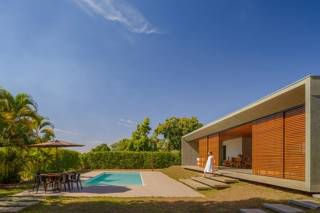 Casa das Rosas / Renan Mendes Arquitetura - Fotografía exterior, Casas, Jardín, Fachada